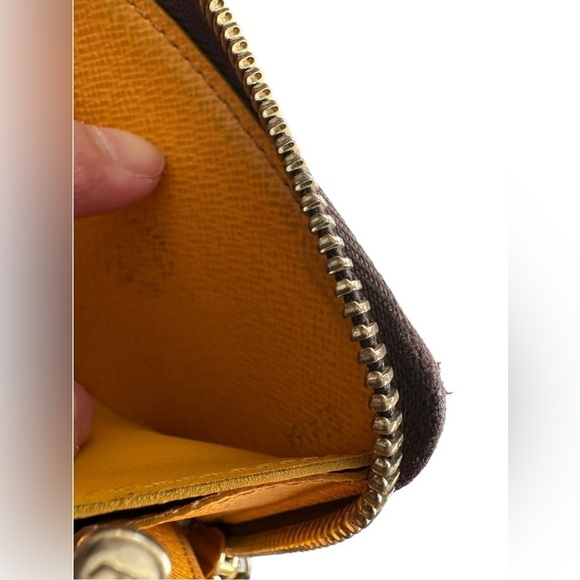 LOUIS VUITTON Monogram Clemence Wallet Acid Yellow - Picture 8 of 16